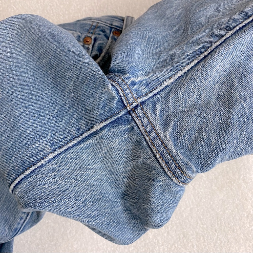 Levi’s 501 Light Wash Distressed DIY Patched Relaxed Straight Leg Jeans 27 - Picture 9 of 16